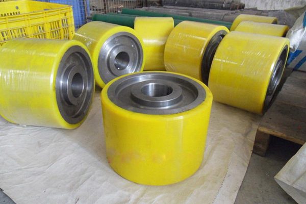 Bọc bánh xe nâng dùng nhựa pu